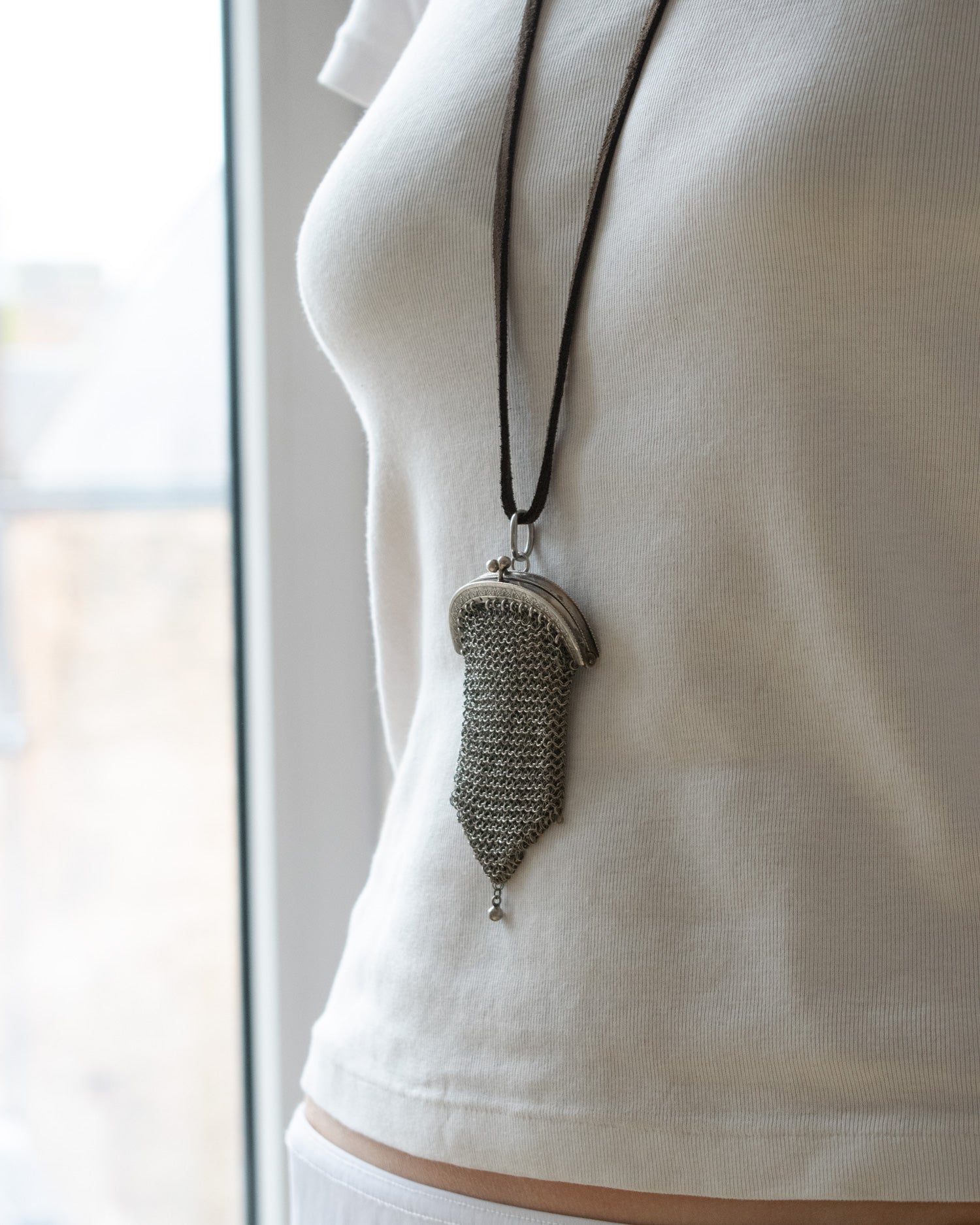 Antique Mesh Purse Necklace (Brown)
