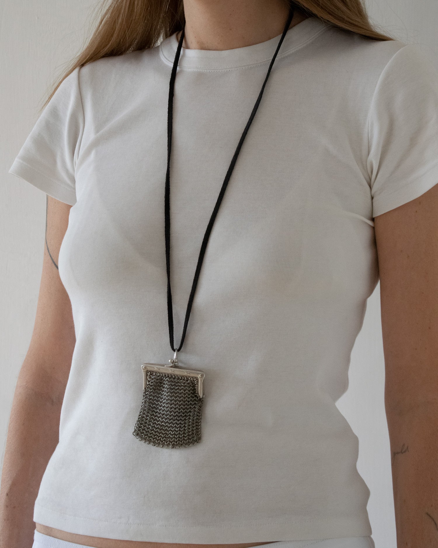 Antique Mesh Purse Necklace (Black)