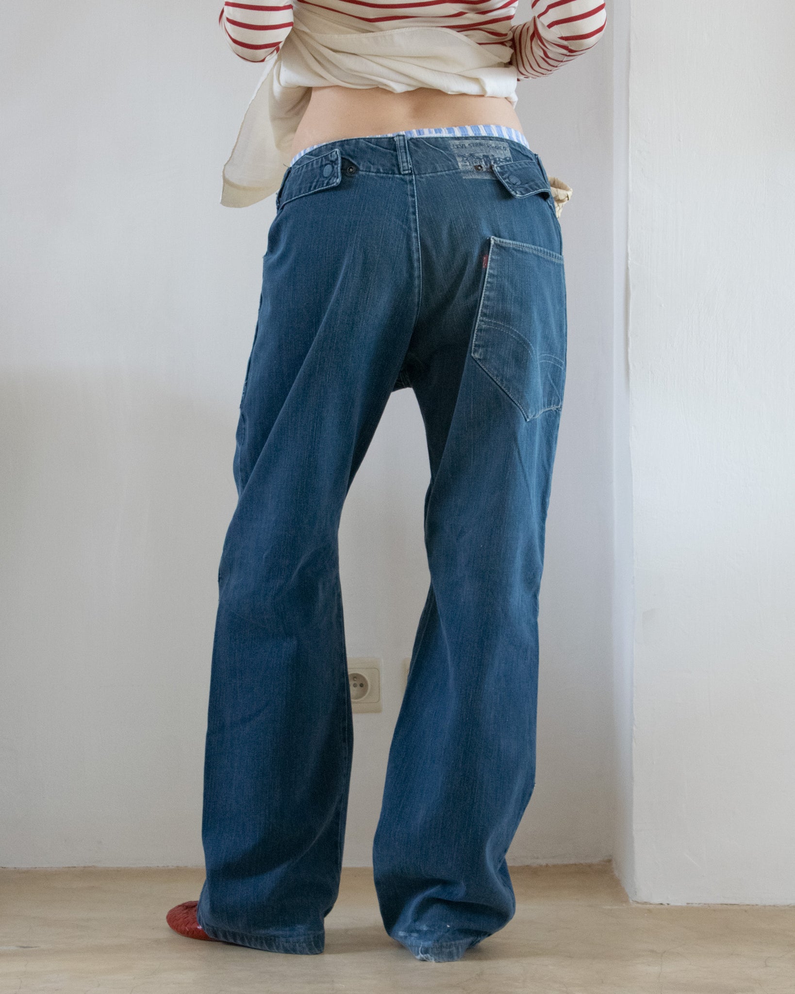 Y2K Wide-Leg Levi's