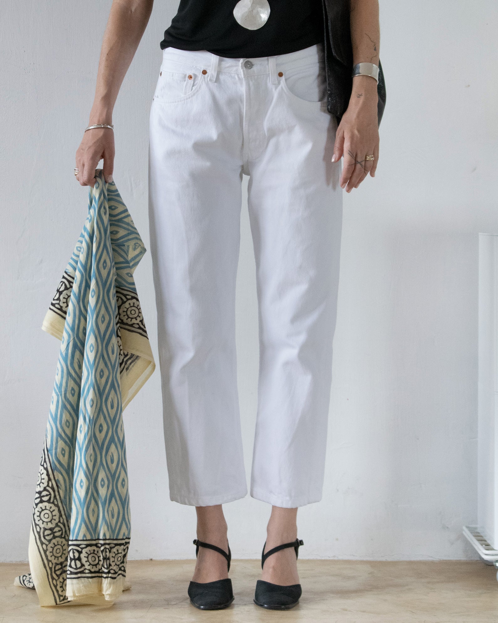 White Levi's 501 (31)