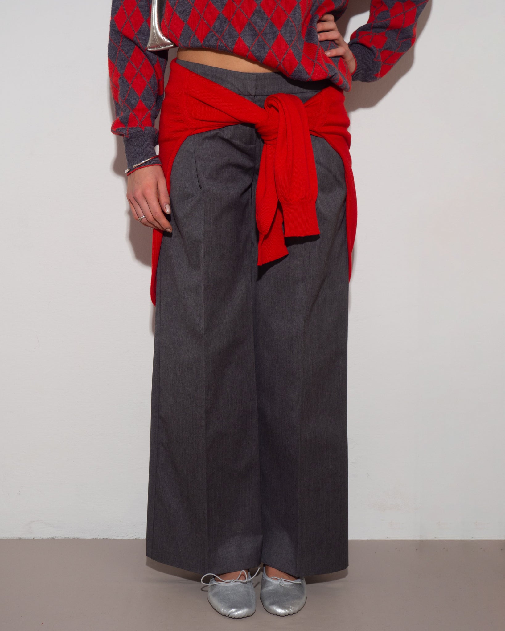 Pleated Low Rise Pants